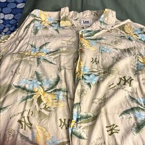Lee Tropical Print Shirt New York Yankees